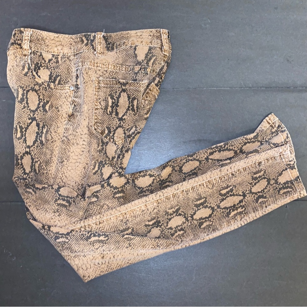 Q2 Unique Denim XS Snake Print Jeggings - Tan